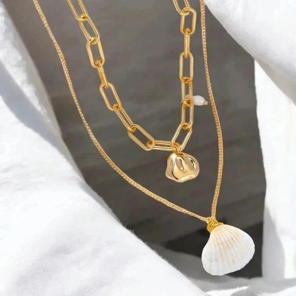 🆕️ 14K Gold Plated Layered Necklace with Natural Shell & Freshwater Pearl - Picture 5 of 9